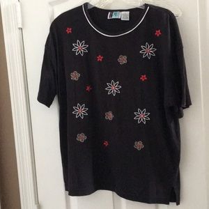 FINAL MARKDOWN Ladies bold spirit tee large
